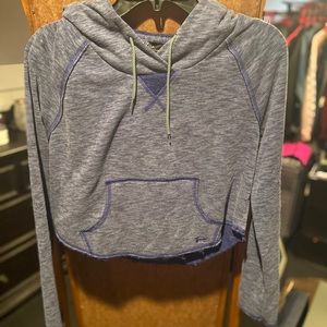 Under armour hooded crop top sweatshirt. XS